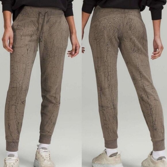 Lululemon Warm Down Joggers 7/8 Length Thread Dye Rover Black Size 4 sweatpants